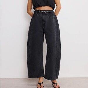 Good American Black good extreme barrel jeans NWT